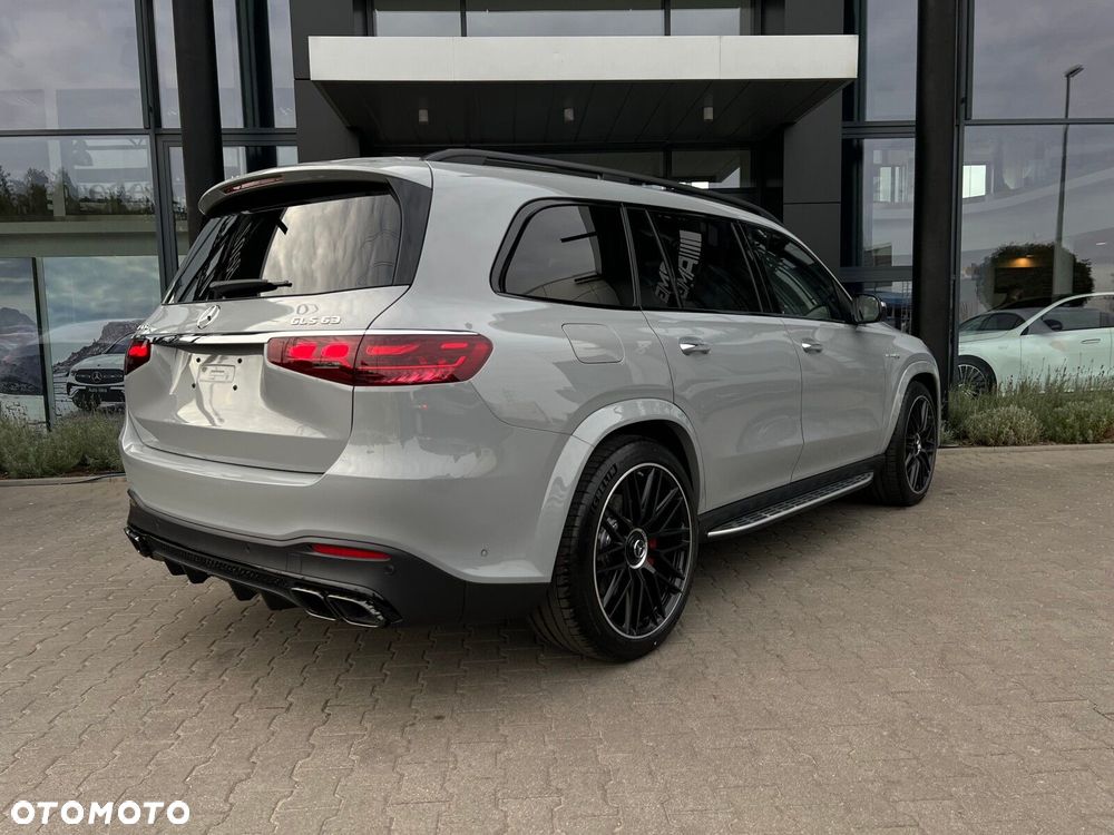 Mercedes-Benz GLS - 22