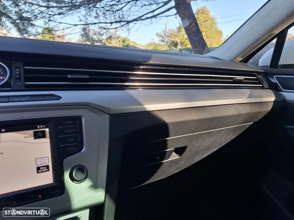 VW Passat 1.6 TDI Trendline - 40