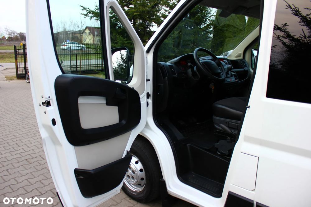Peugeot BOXER 2.0 HDI 130KM BRYGADÓWKA 7 OSOBOWY +PAKA PEWNE AUTO VF23% - 14