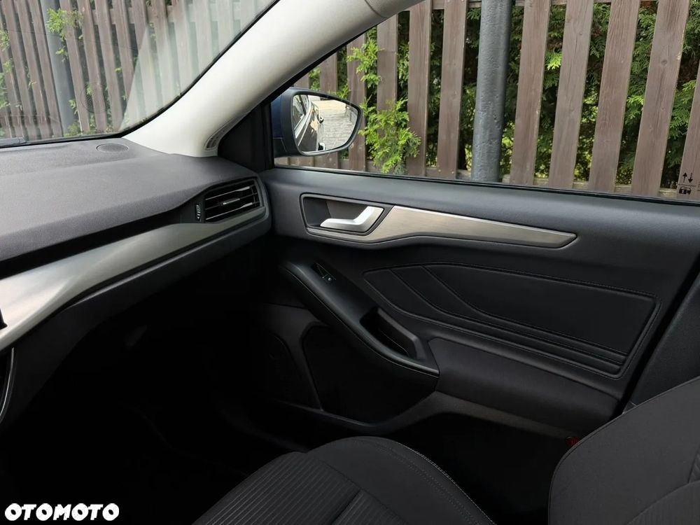 Ford Focus - 21