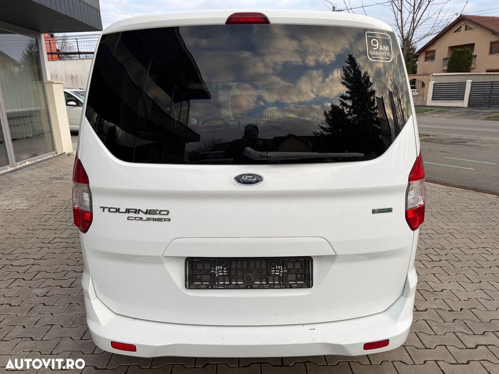 Ford Tourneo Courier 1.0 EcoBoost S&S Trend - 9
