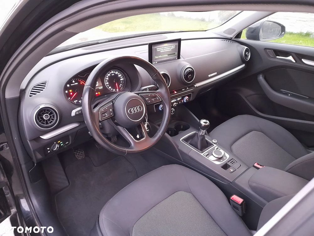 Audi A3 Sportback 1.6 TDI (clean diesel) Attraction - 11