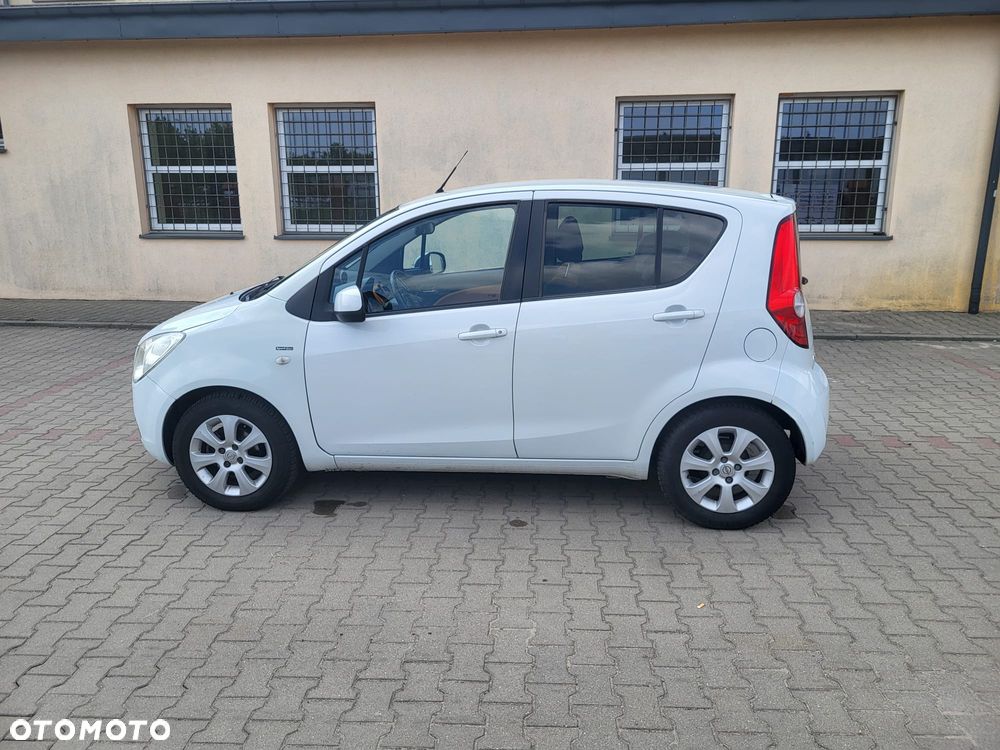 Opel Agila - 2