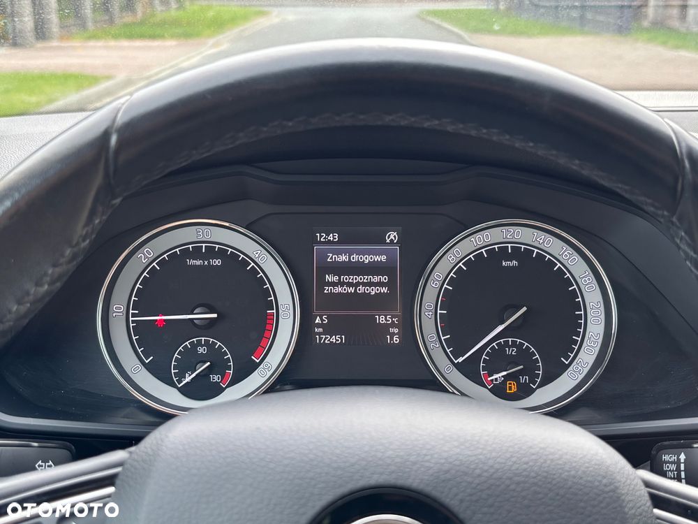 Skoda Superb 2.0 TDI 4x4 DSG L&K - 35