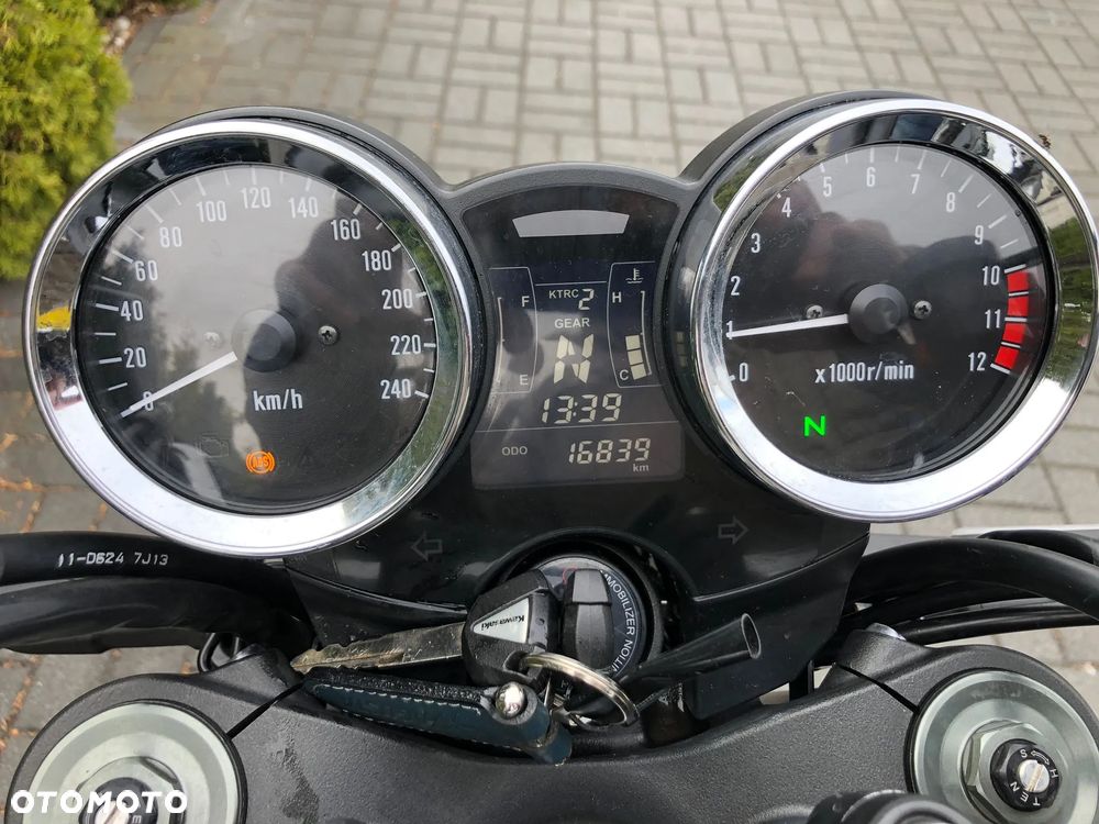 Kawasaki Z 900 RS - 9