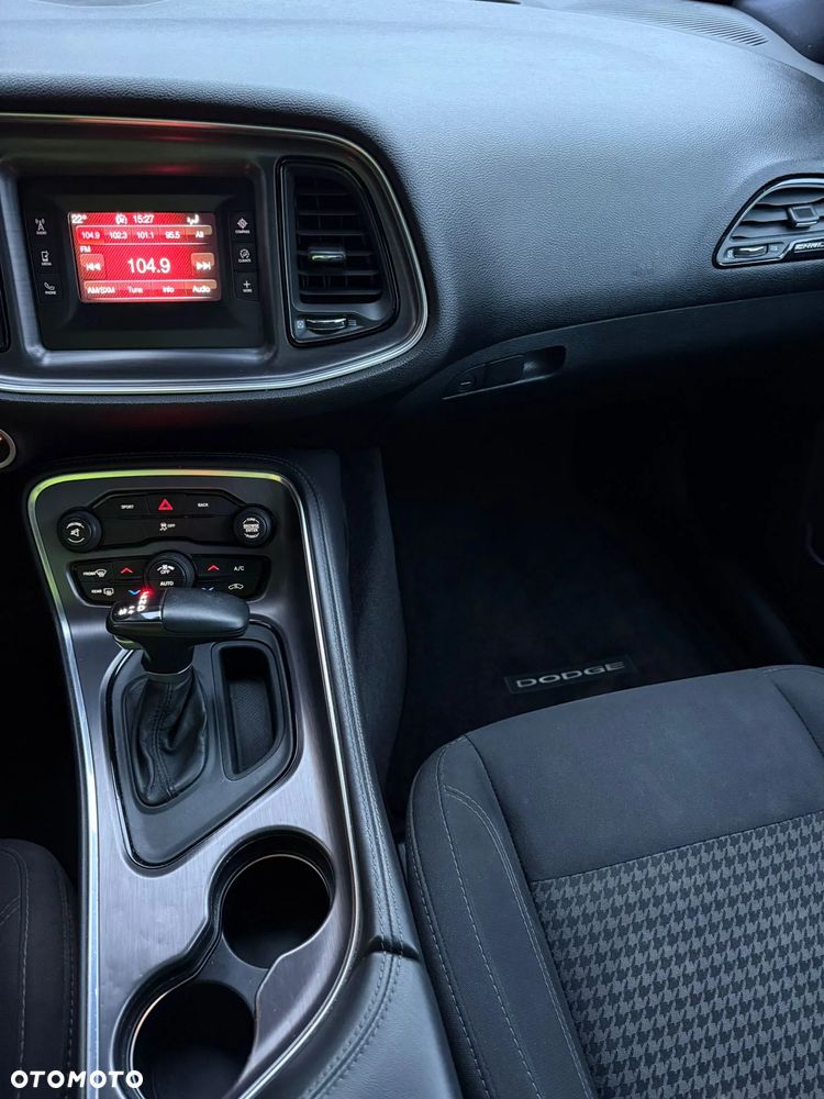 Dodge Challenger - 5