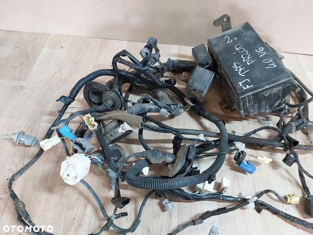Toyota FJ Cruiser 4,0 puszka bezpieczników wiązka - 4