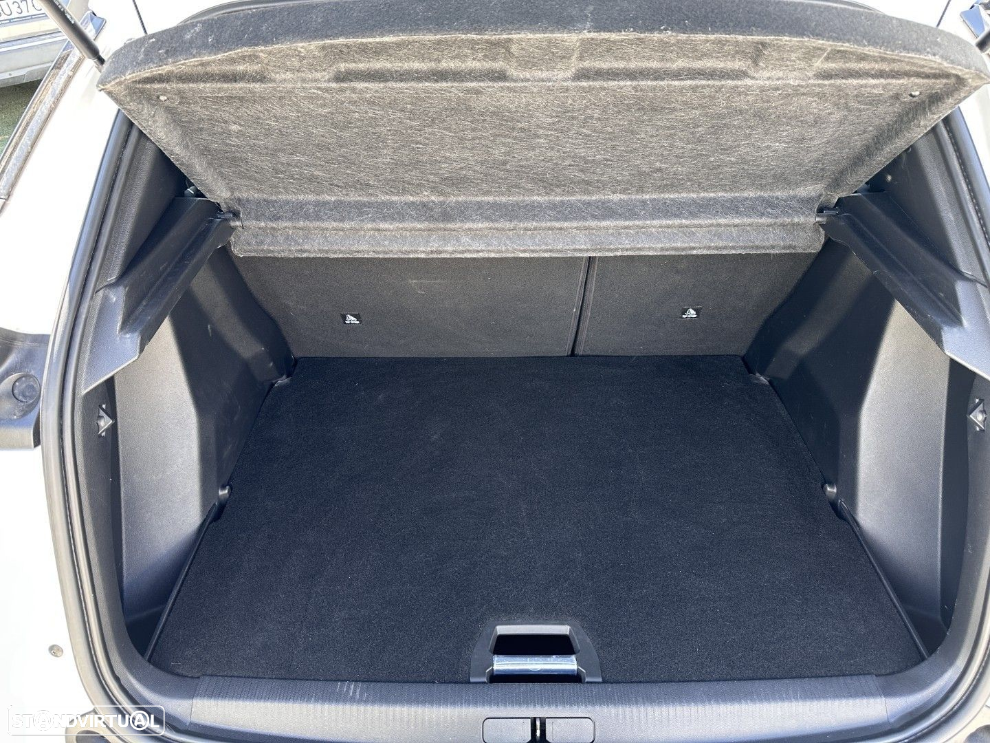 Peugeot 2008 1.2 PureTech Active - 5