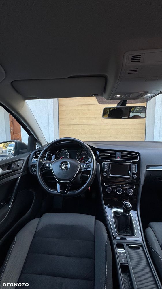 Volkswagen Golf 1.6 TDI BlueMotion Technology Comfortline - 26