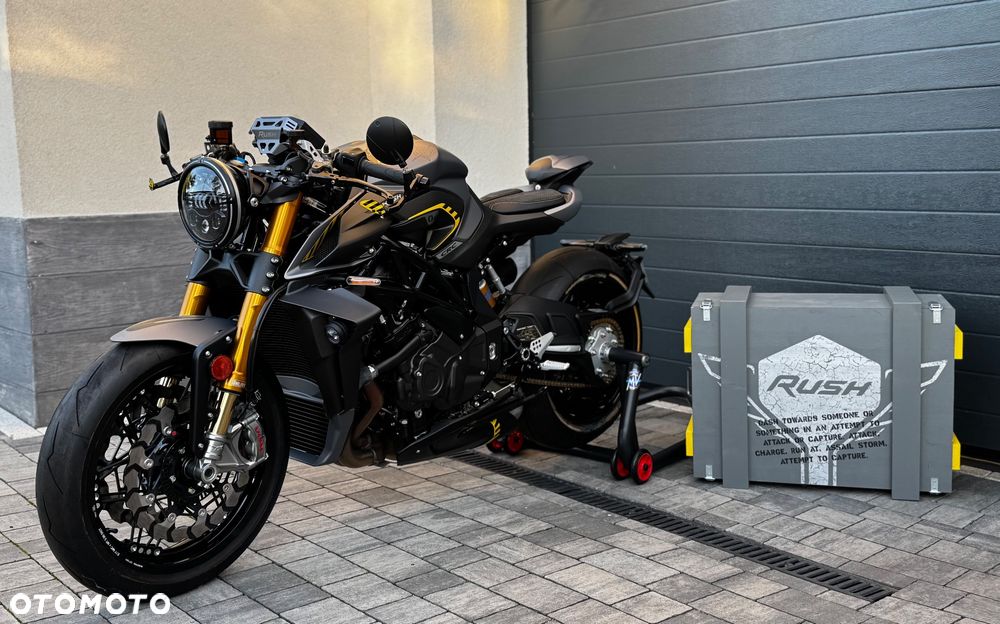 MV AGUSTA RUSH - 19