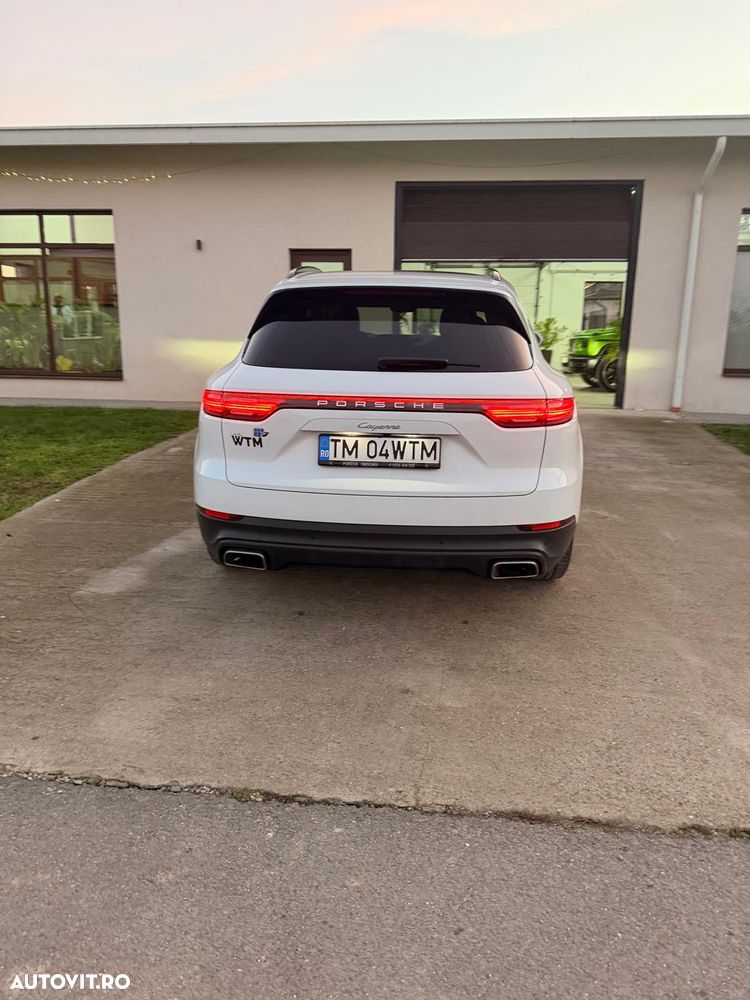 Porsche Cayenne Standard - 5