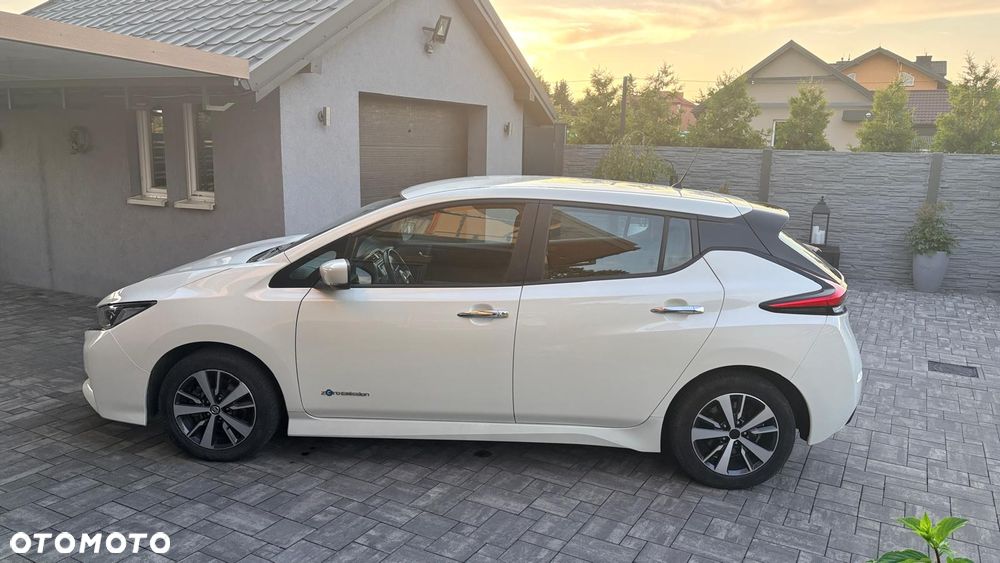 Nissan Leaf 40 kWh N-Connecta - 11