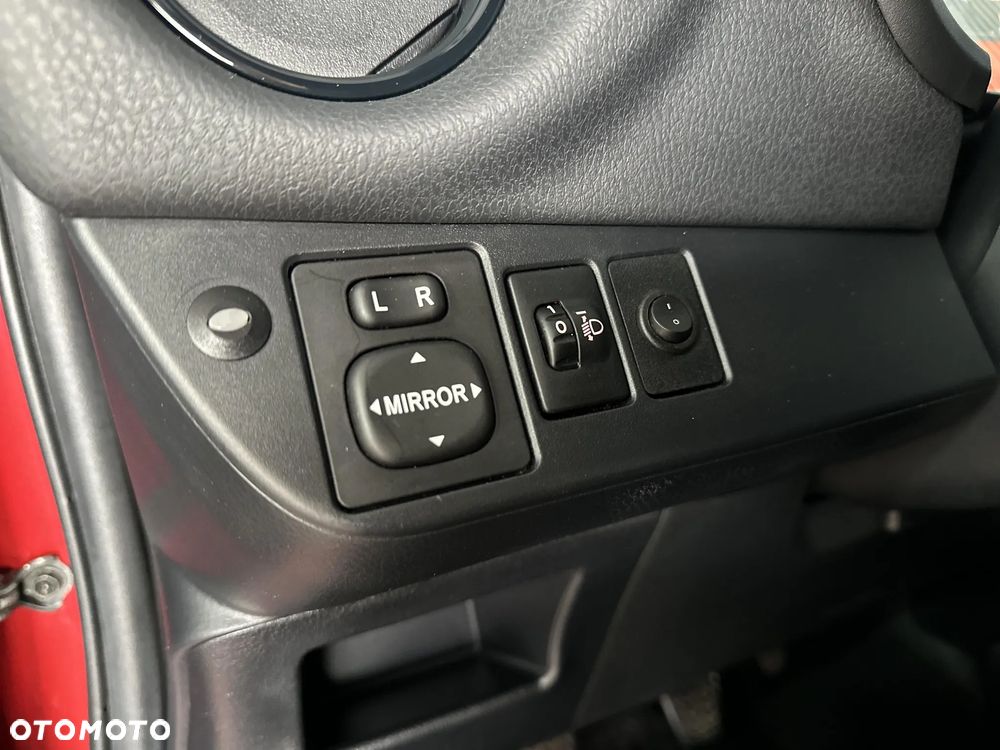 Toyota Yaris 1.33 Selection Passion - 24