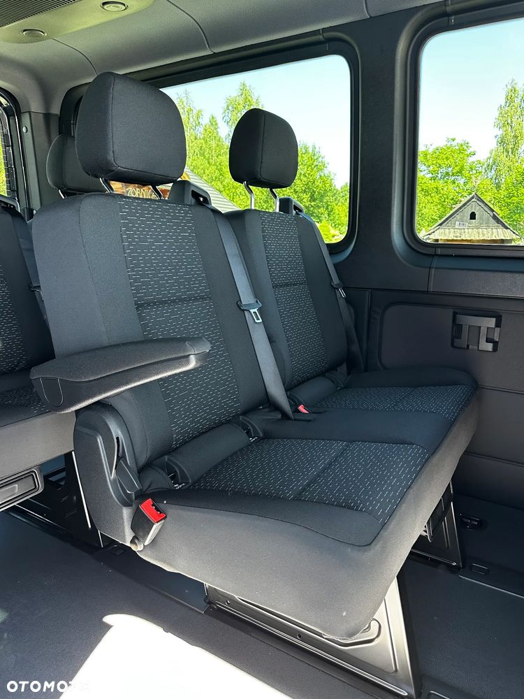 Mercedes-Benz MERCEDES-BENZ Sprinter Tourer 319CDI  L2H1-4x4 - 24