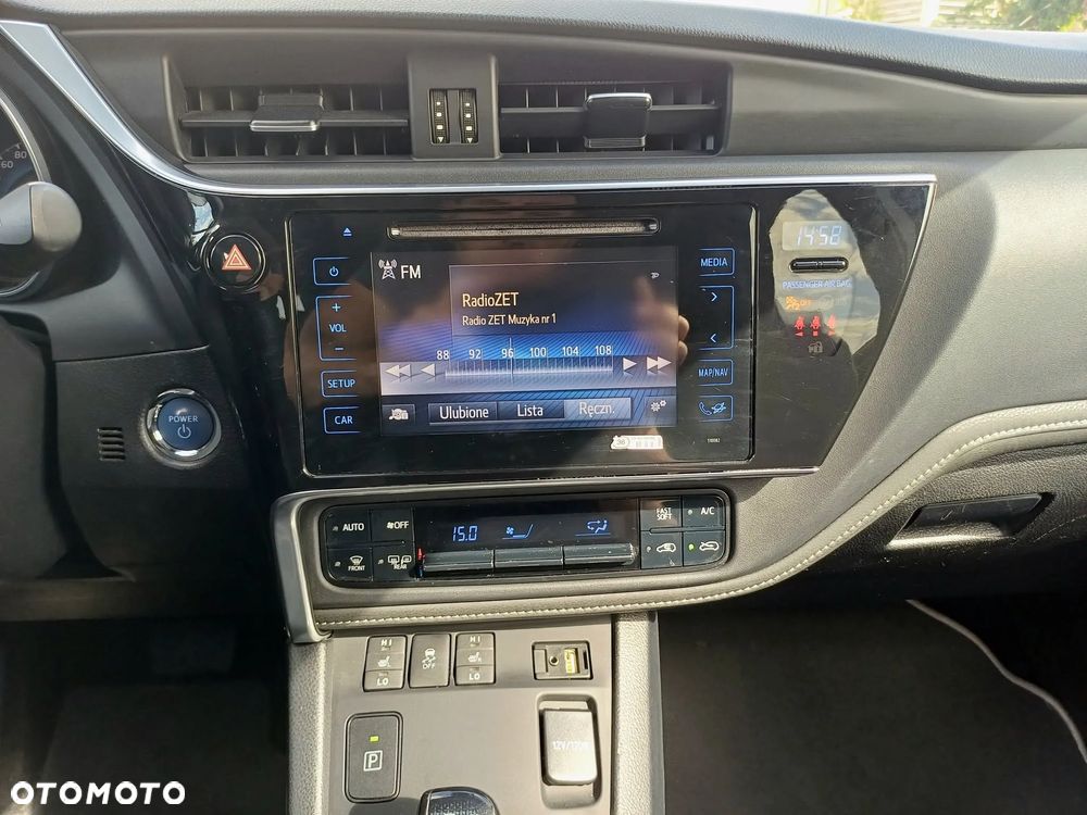 Toyota Auris 1.8 HSD Luna - 26