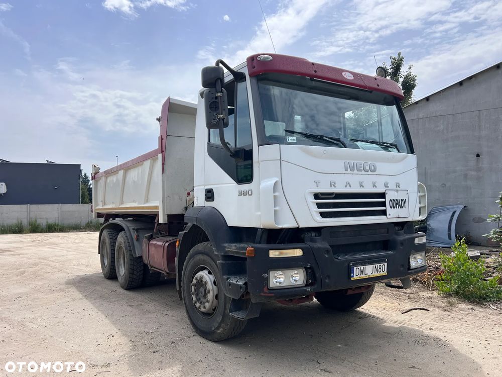 Iveco TRAKKER 380 - 1