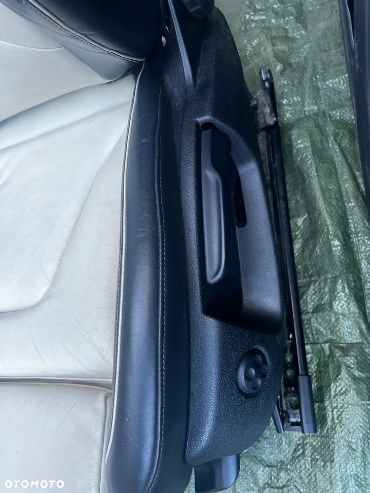 FOTELE BOCZKI AUDI A4 B8  SKÓRA GRZANE - 9