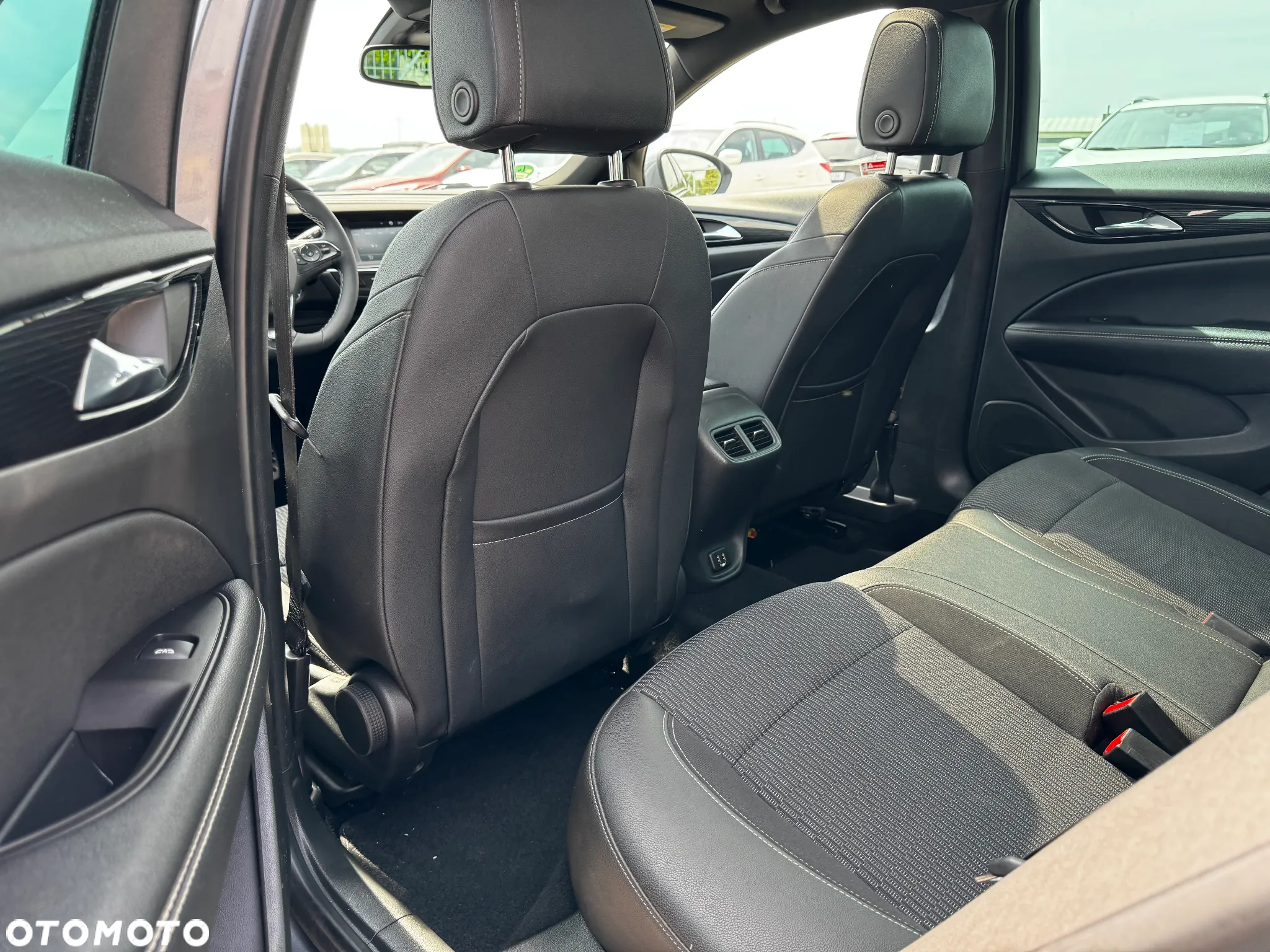 Opel Insignia CT 2.0 CDTI Exclusive S&S - 16