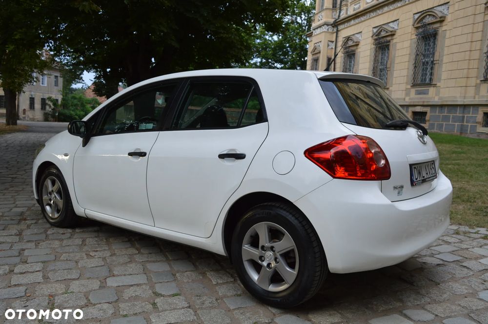 Toyota Auris 1.4 D-4D Luna - 3