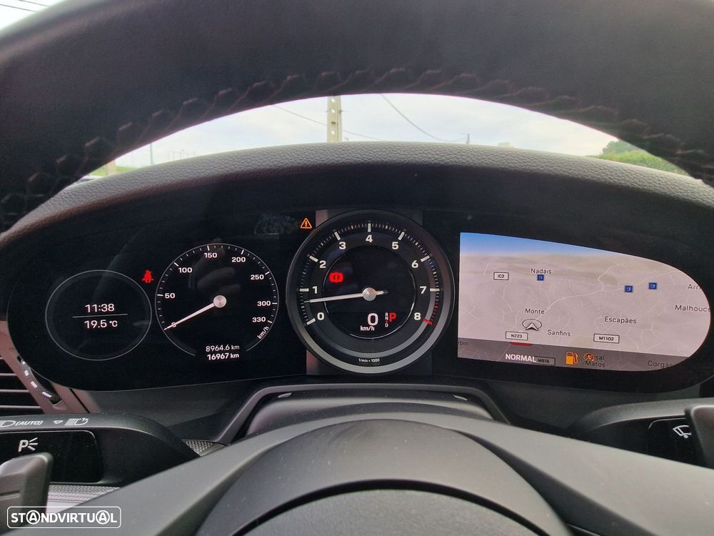 Porsche 911 Série F - 24