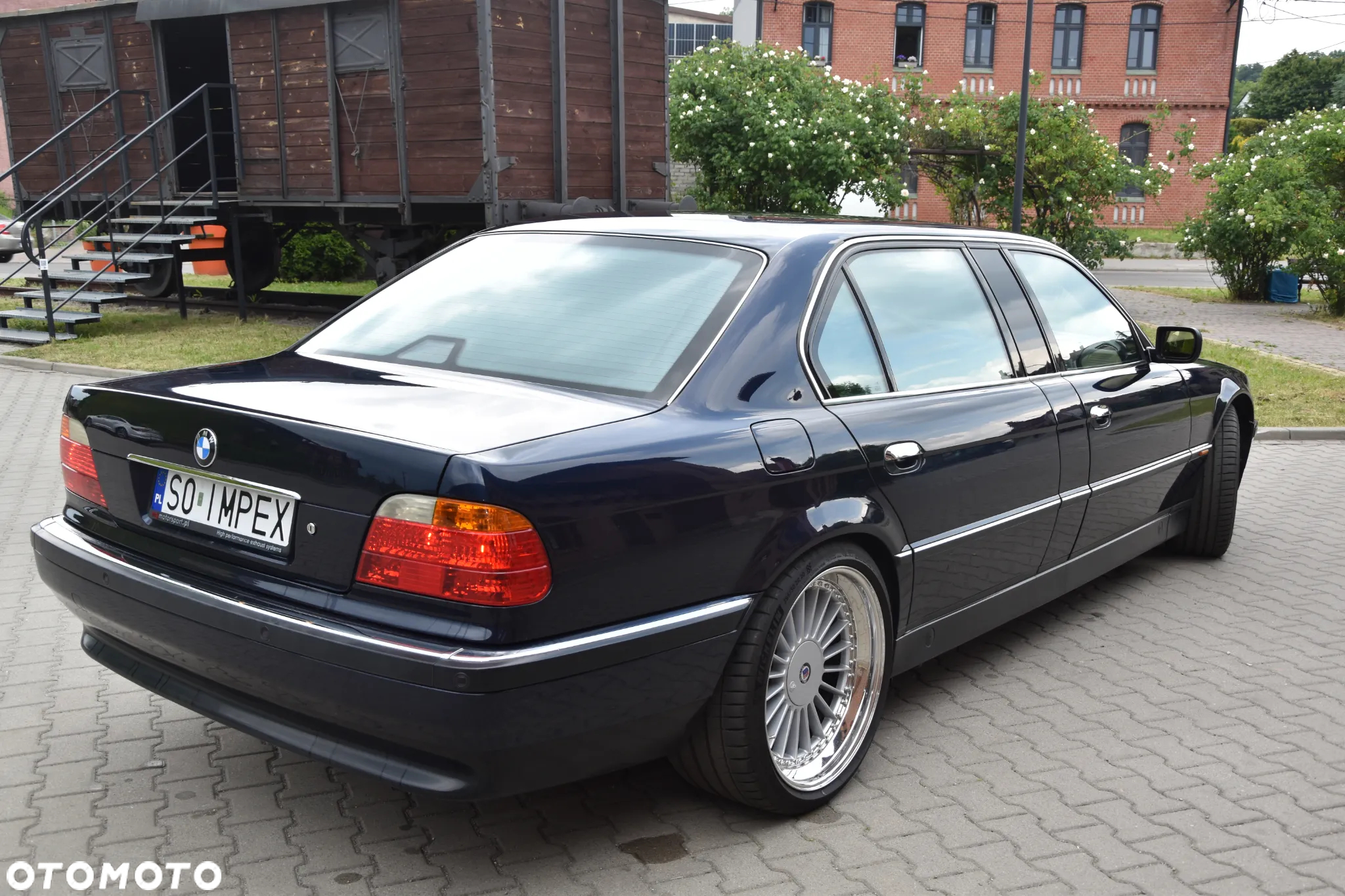 BMW Seria 7 750iL - 2