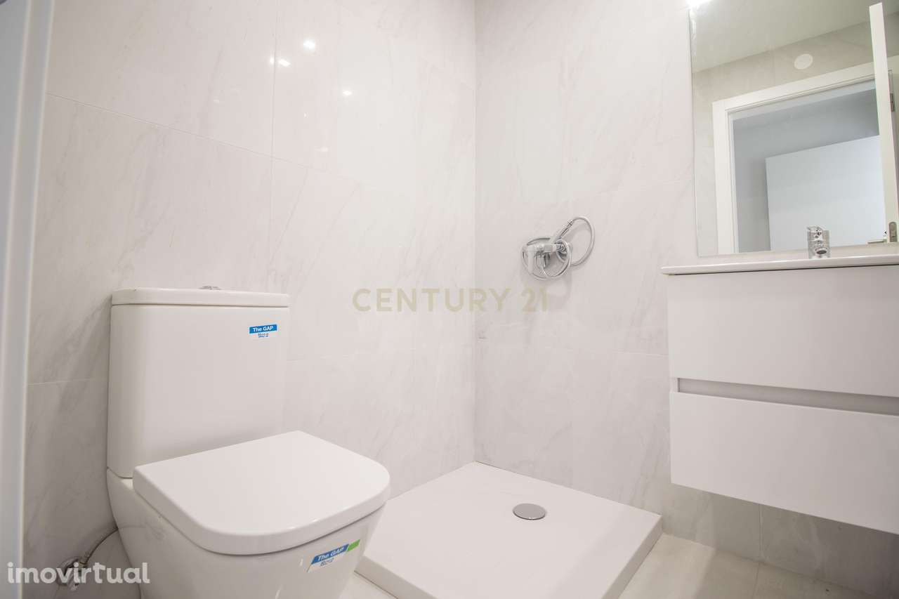 Apartamento T2 com Churrasqueira - Grande imagem: 3/32