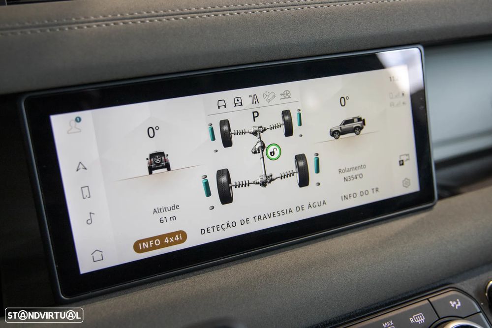 Land Rover Defender 3.0 I6 90 AWD X-Dynamic S - 32