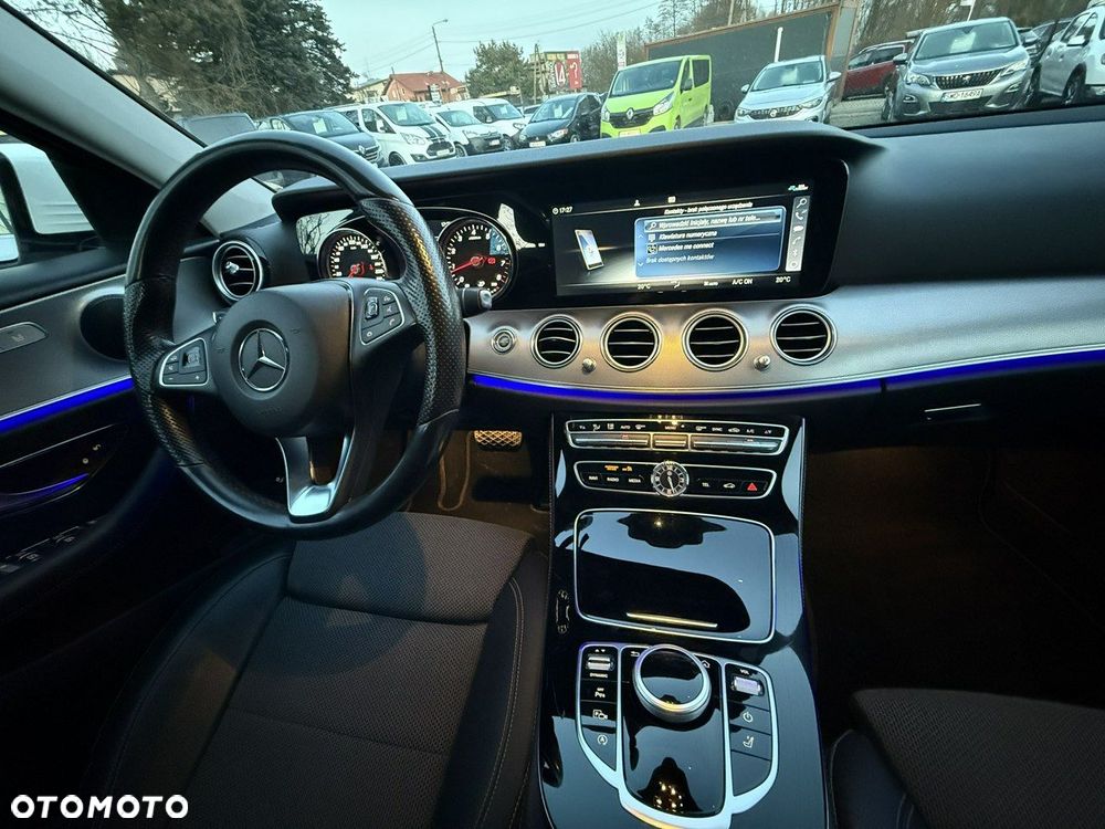 Mercedes-Benz Klasa E - 16