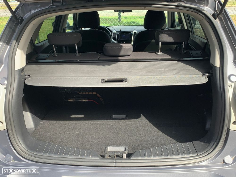 SsangYong Tivoli - 60