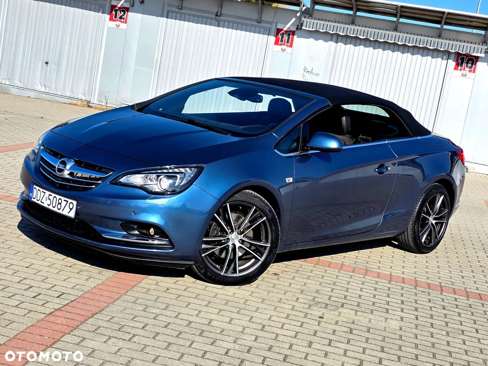 Opel Astra 2.0 T Cosmo - 8