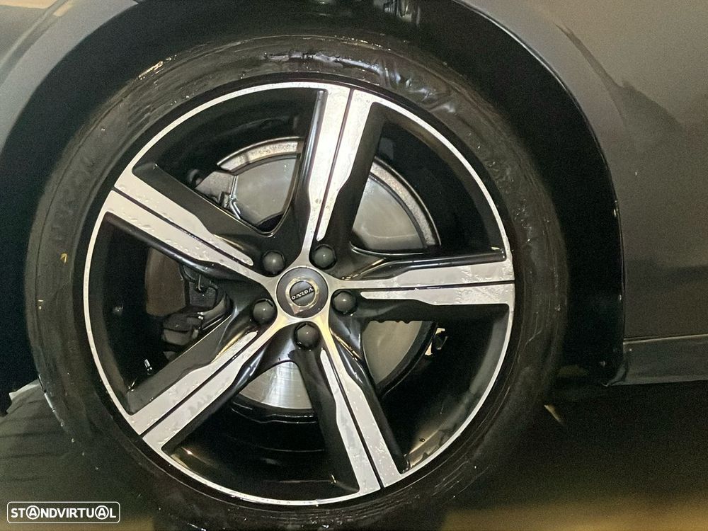 Volvo V90 2.0 T8 R-Design AWD Geartronic - 25