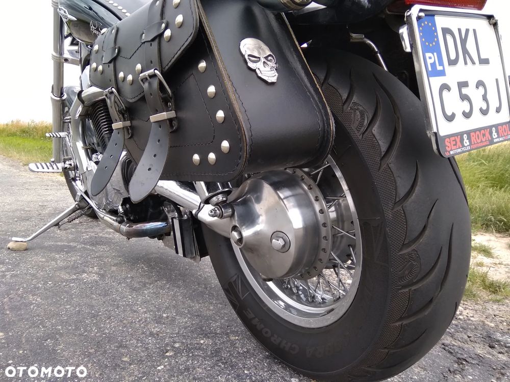 Suzuki Intruder - 10
