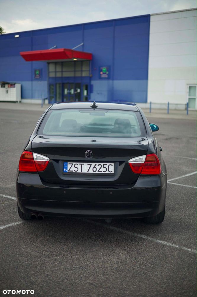 BMW Seria 3 325xi - 9