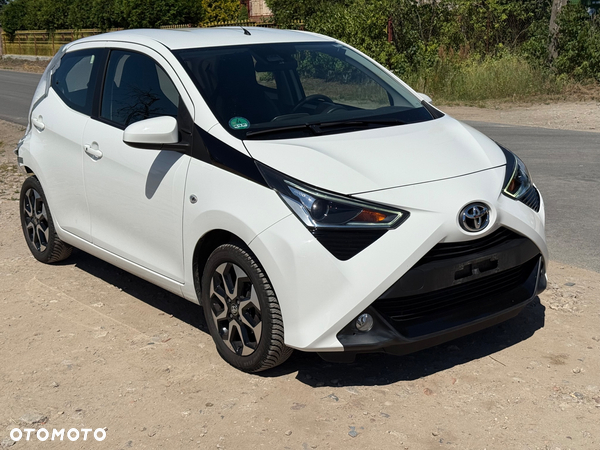 Toyota Aygo x.shift x-play connect