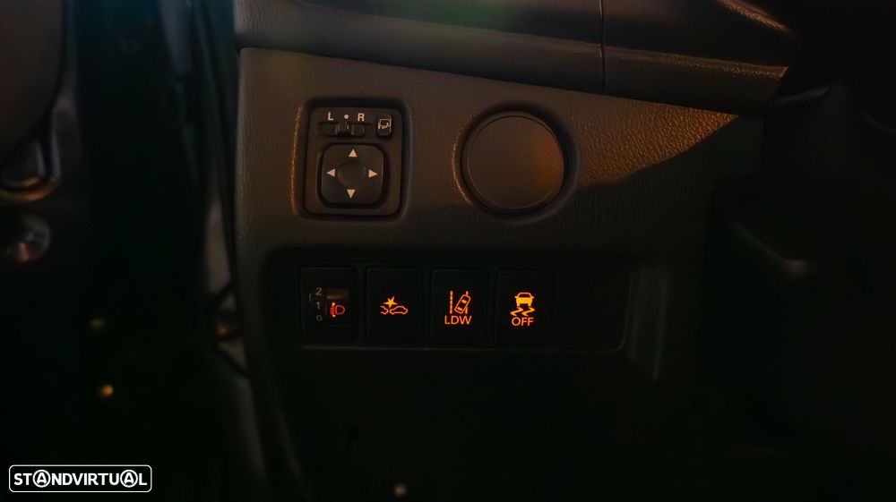 Mitsubishi L200 2.3 DI-D Strakar CD Intense 4WD - 18