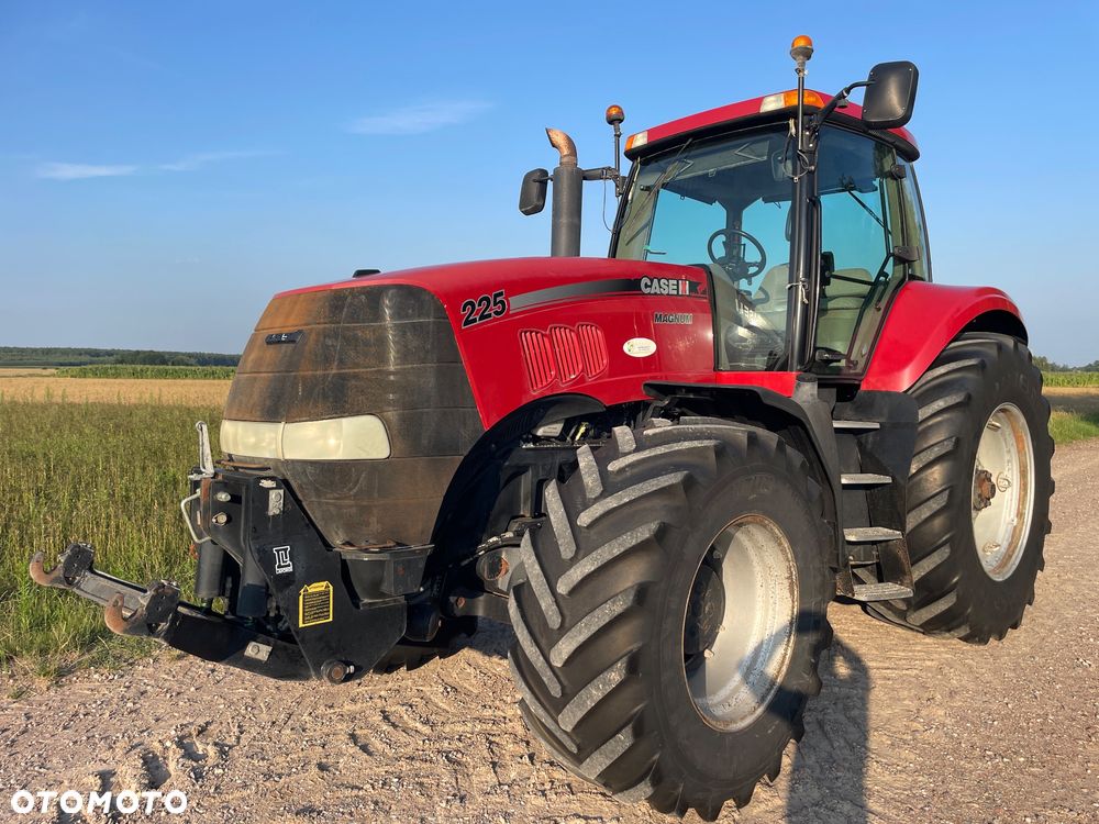 Case IH Magnum 225 - 8