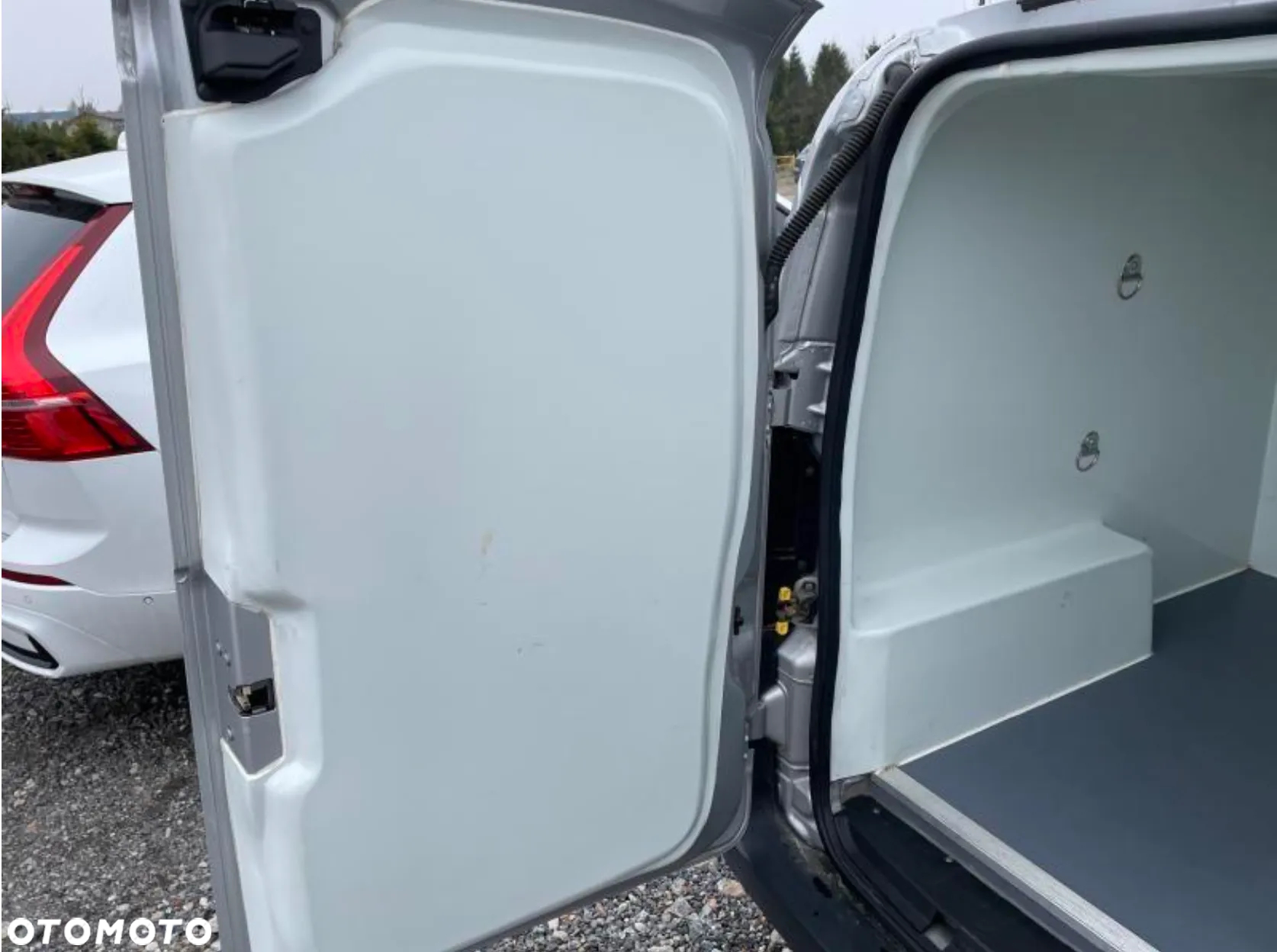 Fiat Fiorino CHŁODNIA IZOTERMA - 11