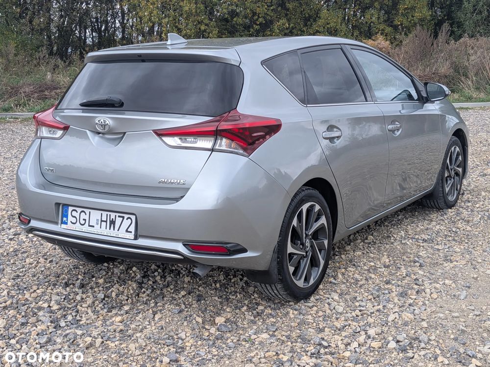 Toyota Auris 1.6 Prestige - 4