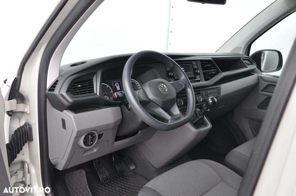 Volkswagen Transporter - 11