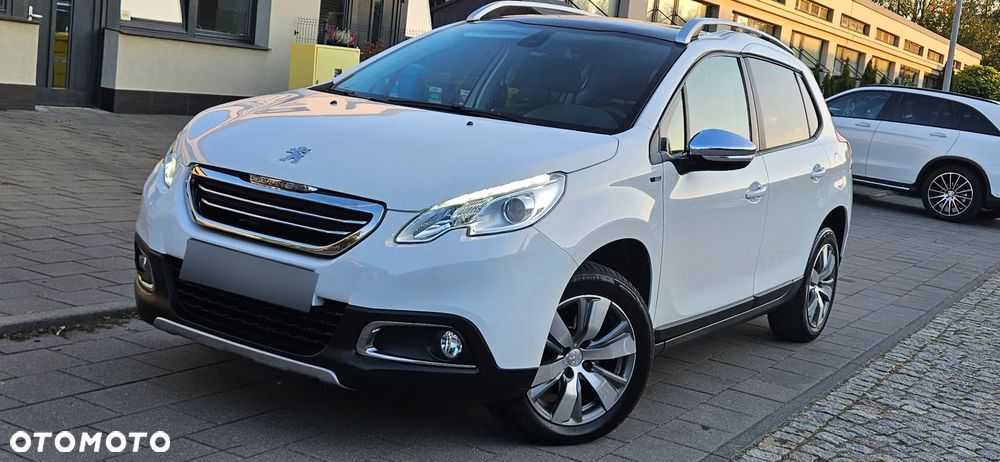 Peugeot 2008 1.2 Pure Tech Style S&S - 17