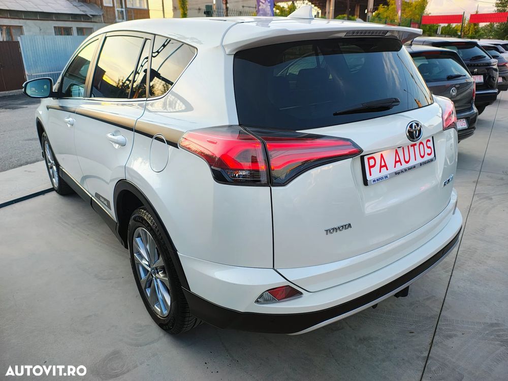 Toyota RAV4 2.0 D-4D 2WD Executive - 24