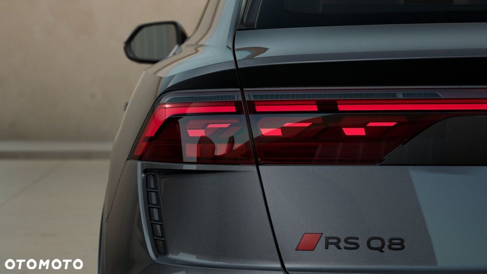 Audi RS Q8 - 6