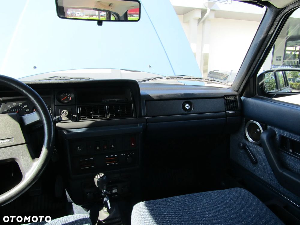 Volvo Seria 200 - 14