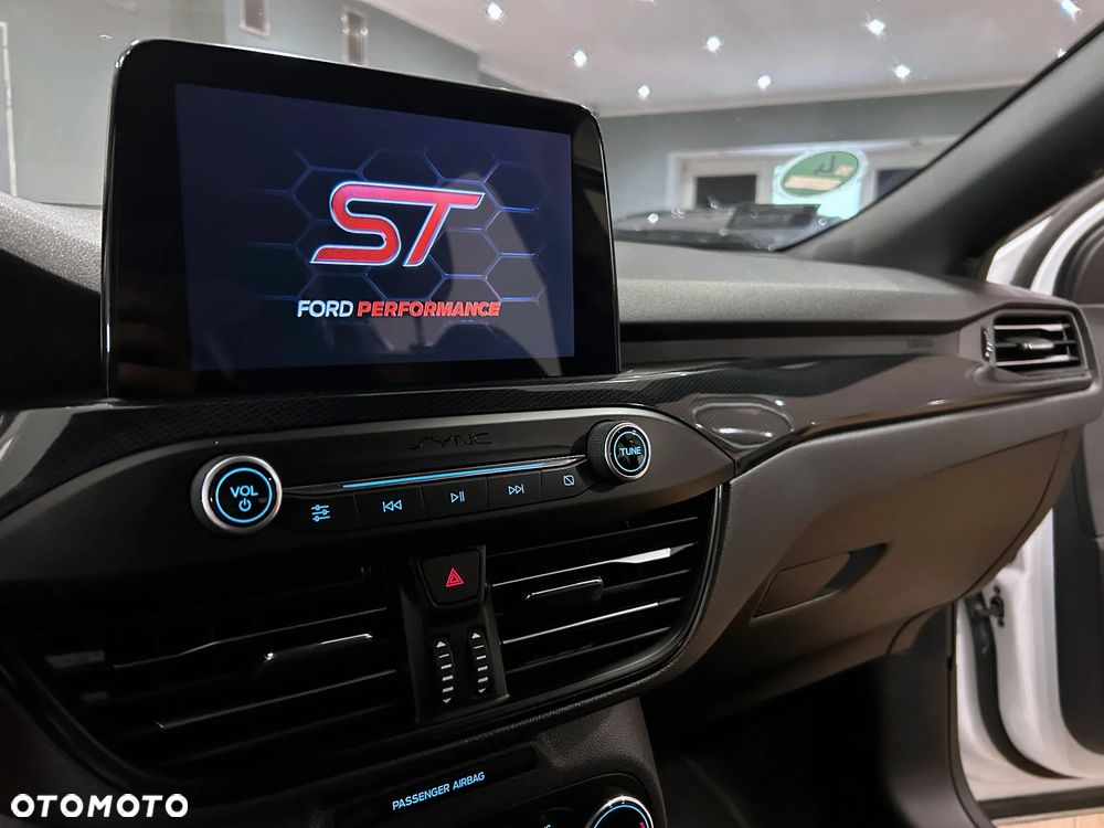 Ford Focus 2.3 EcoBoost ST Edition - 38