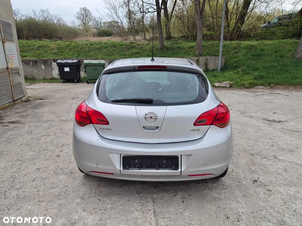 Opel Astra 1.7 CDTI DPF Design Edition - 12