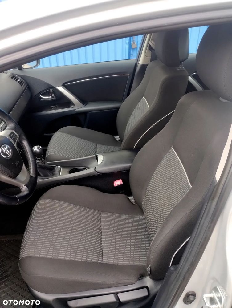 Toyota Avensis 2.0 D-4D Sol - 7