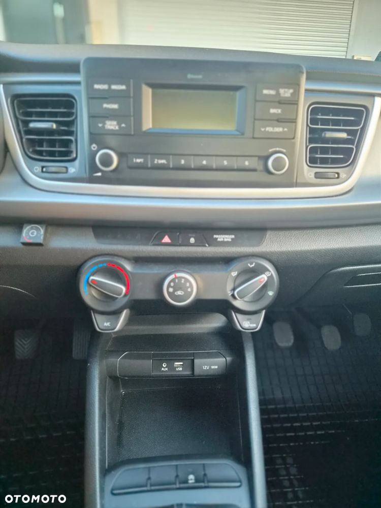 Kia Rio 1.2 M - 17