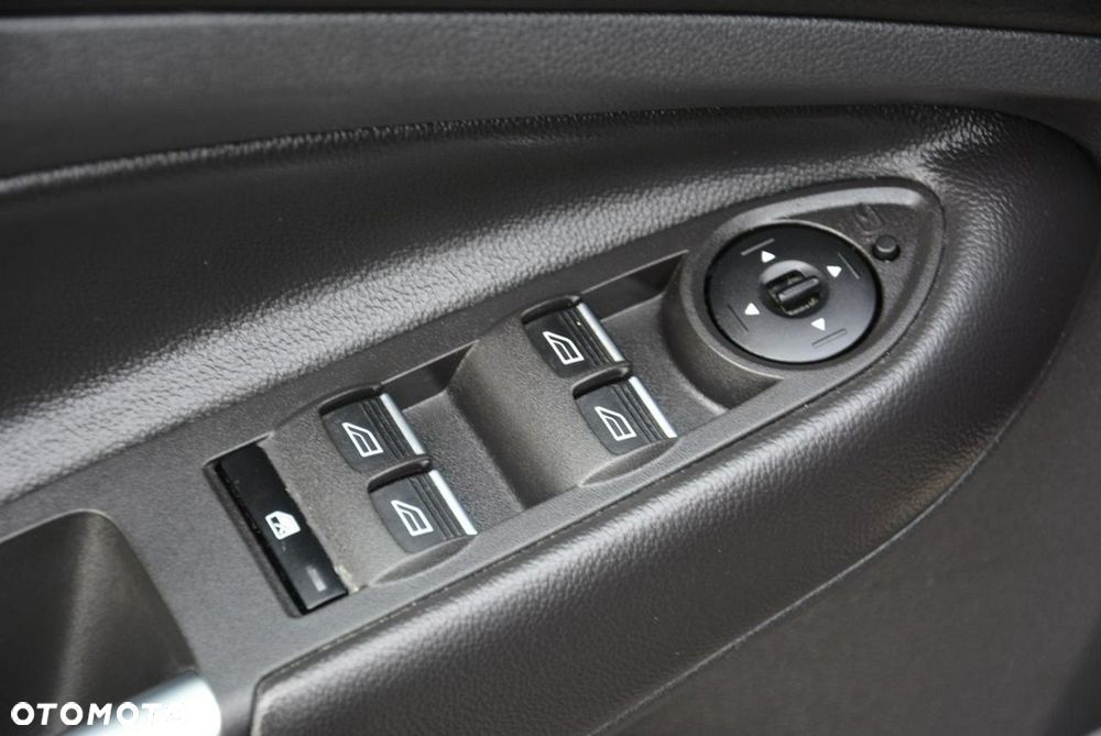Ford Kuga 1.5 EcoBoost 2x4 ST-Line - 31