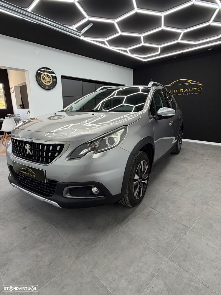 Peugeot 2008 1.2 PureTech Allure - 1