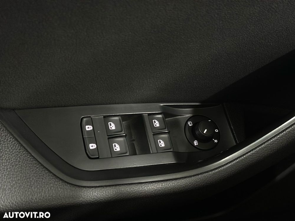 Skoda Superb 2.0 TDI DSG Ambition - 39